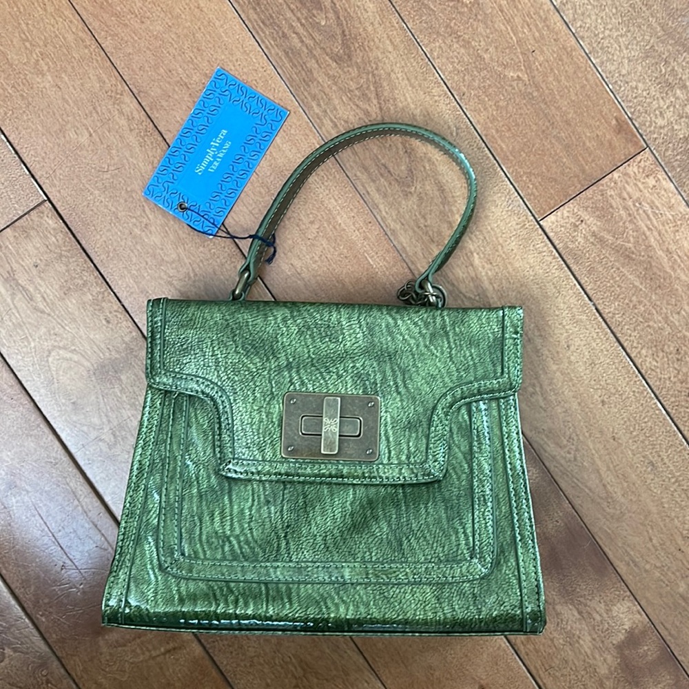 GREEN VINTAGE VERA WANG PATENT LEATHER BAG BRAND NEW WITH TAGS